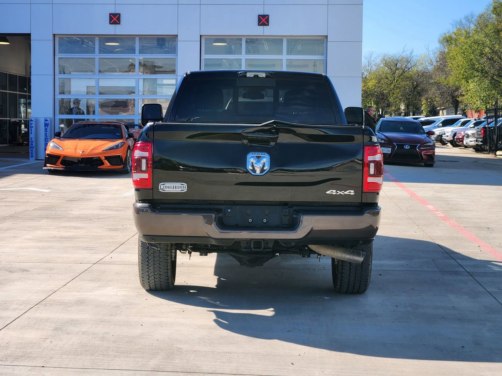 Used 2024 RAM 2500 Limited w/ Towing Technology Group image 8