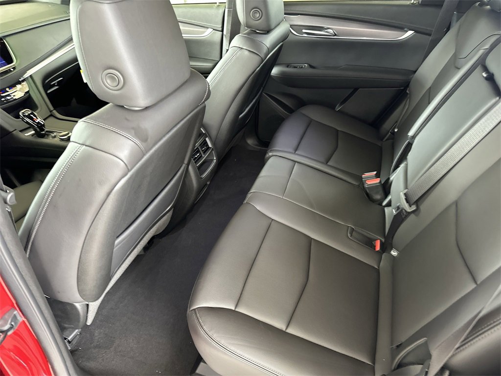 New 2025 Cadillac XT5 Luxury image 27