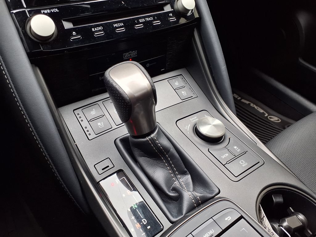Used 2021 Lexus IS 350 F Sport w/ Dynamic Handling Package RWD image 31