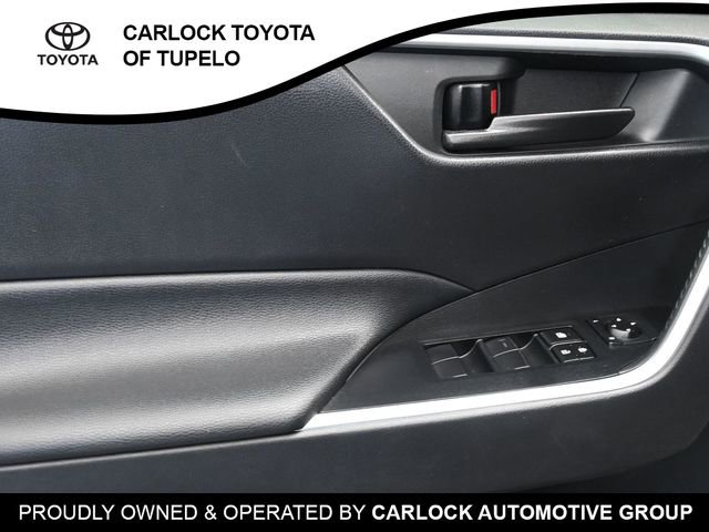 Used 2020 Toyota RAV4 LE image 22