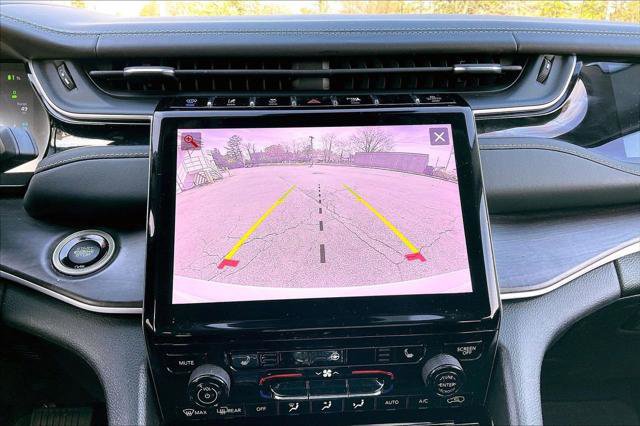 Certified 2022 Jeep Grand Cherokee Limited 4xe AWD/4WD image 15