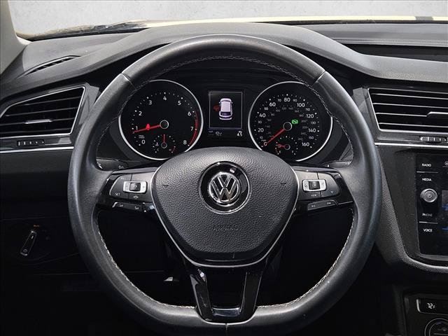 Used 2021 Volkswagen Tiguan SE w/ Panoramic Sunroof Package FWD image 14