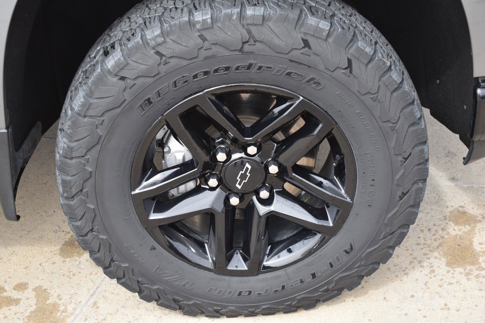 Used 2021 Chevrolet Silverado 1500 LT Trail Boss w/ Convenience Package II image 14