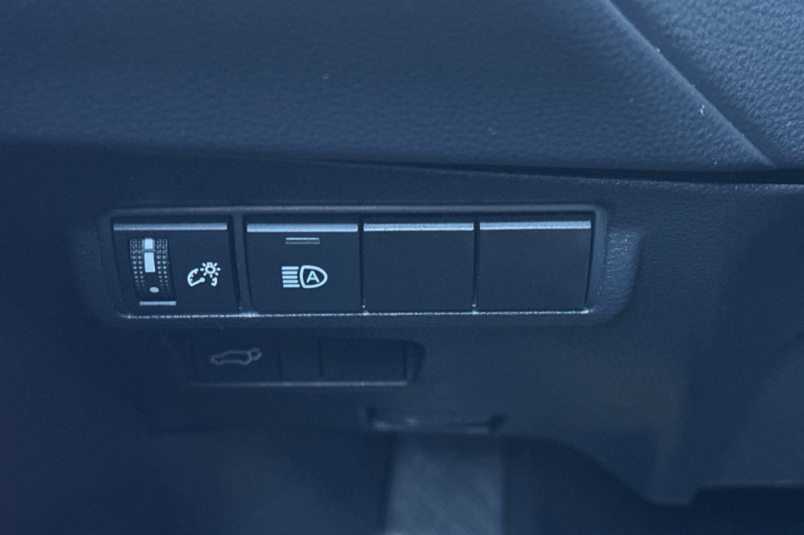 Certified 2024 Toyota Corolla Cross XLE w/ Convenience Package image 34