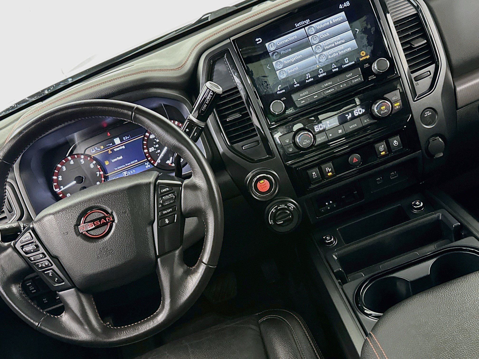 Used 2023 Nissan Titan PRO-4X w/ Pro-4x Convenience Package AWD/4WD image 17