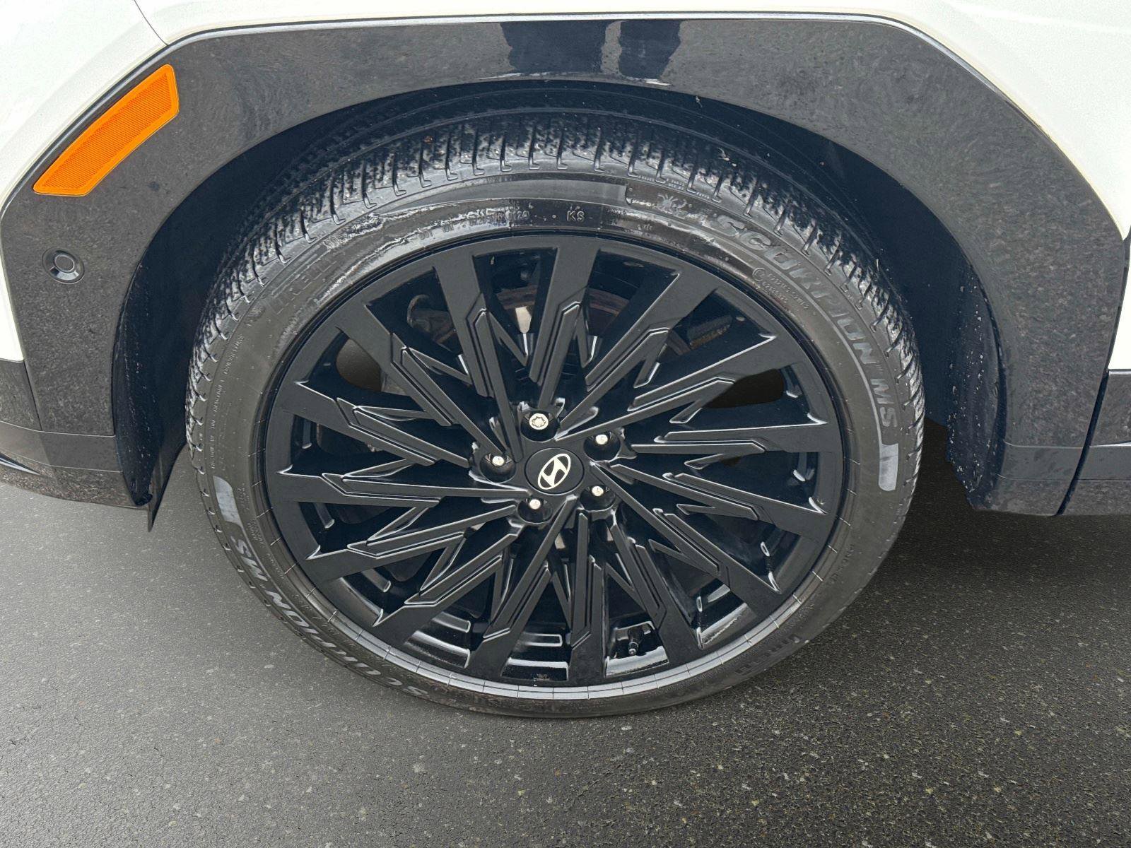 Used 2024 Hyundai Santa Fe Calligraphy image 9