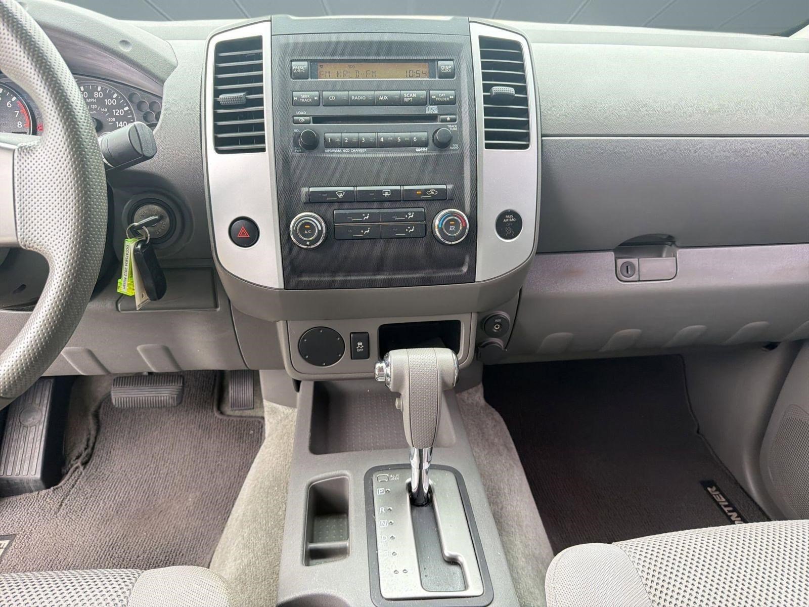 Used 2012 Nissan Frontier SV w/ SV Premium Utility Pkg RWD image 23