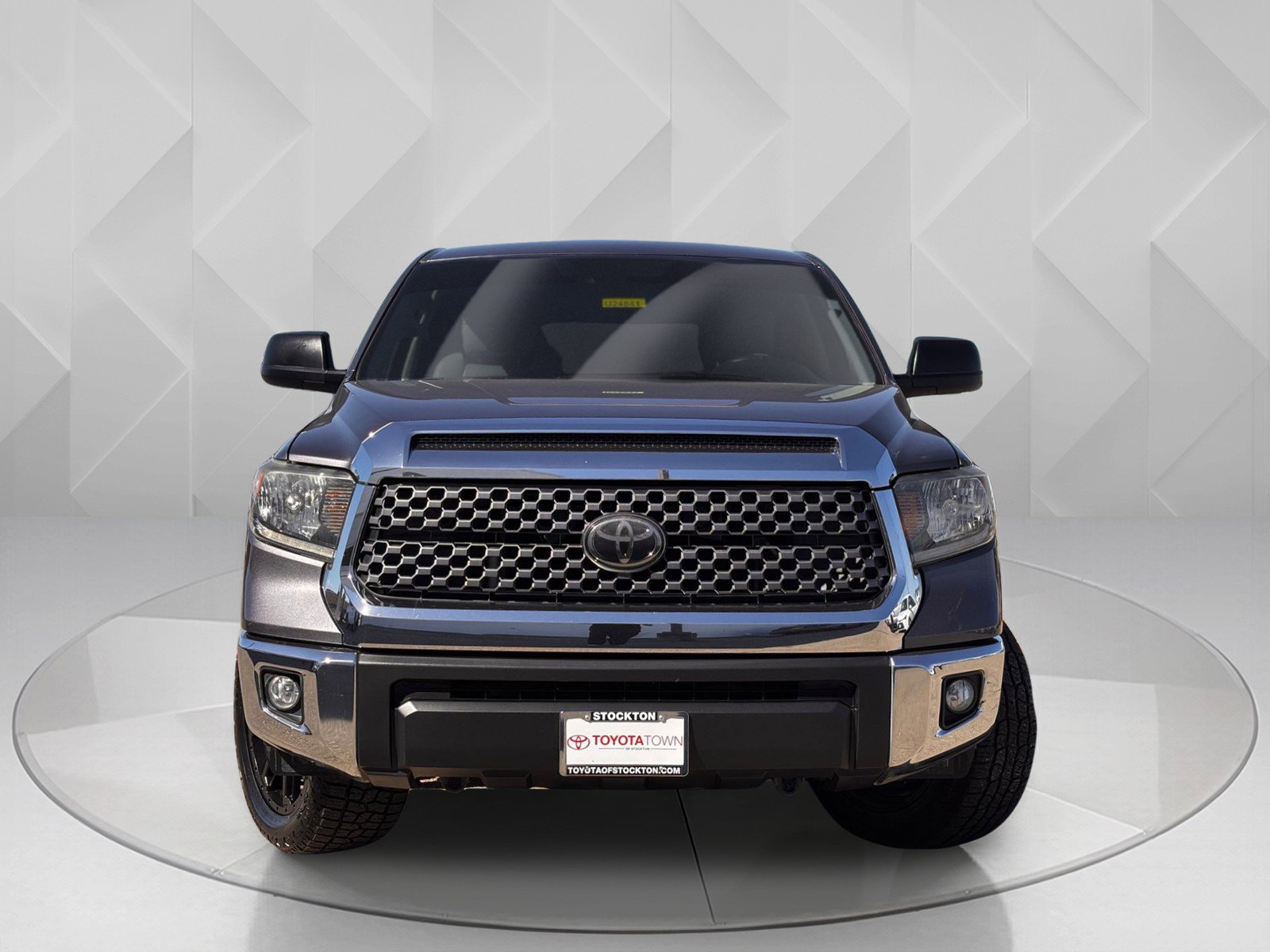 Used 2020 Toyota Tundra SR5 w/ SR5 Leather Package image 4