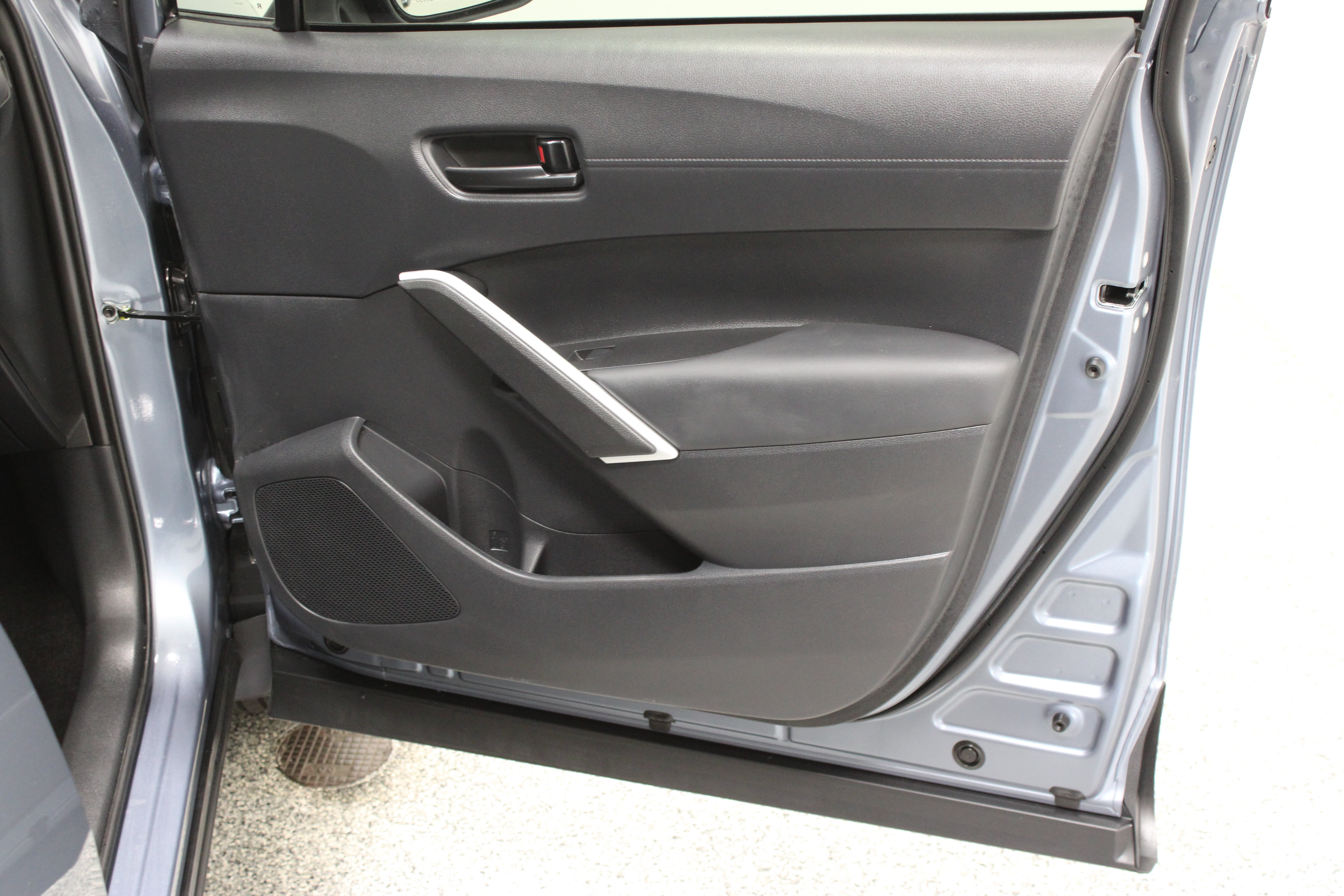 Certified 2026 Toyota Corolla Cross LE FWD image 33