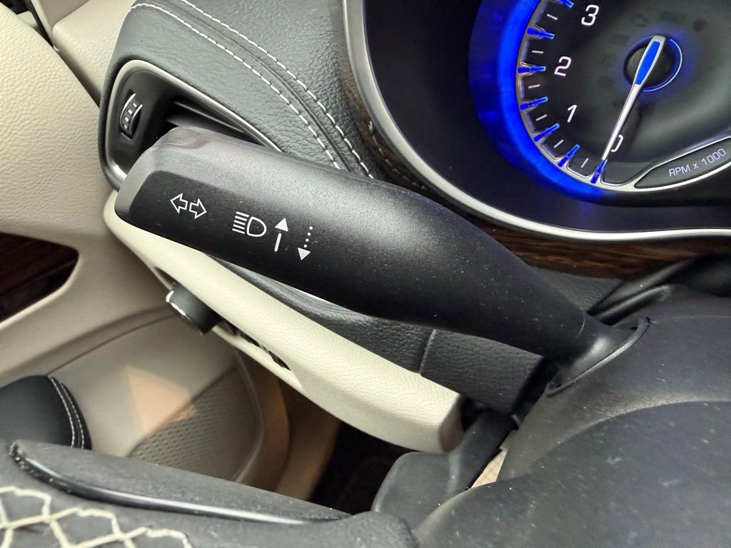 Used 2023 Chrysler Pacifica Limited image 24