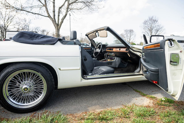 Used 1989 Jaguar XJS V12 Convertible image 44