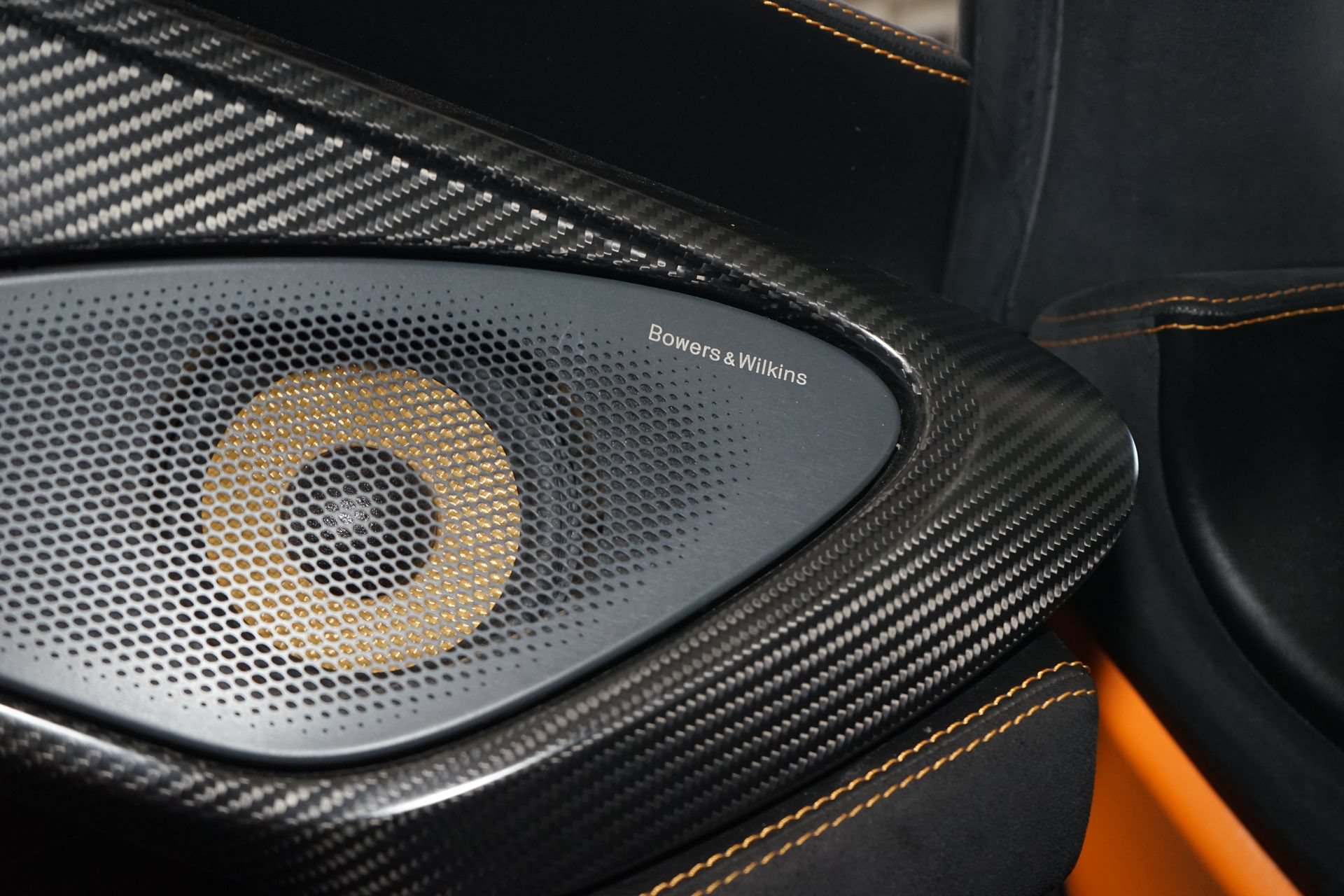 Used 2018 McLaren 570S Coupe RWD image 23