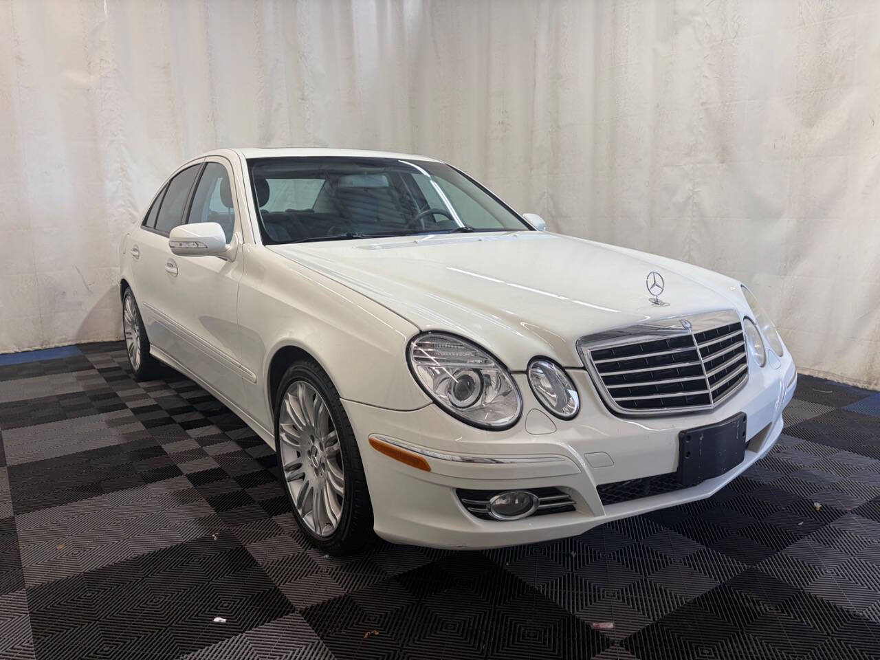 Used 2007 Mercedes-Benz E 350 Sedan image 3