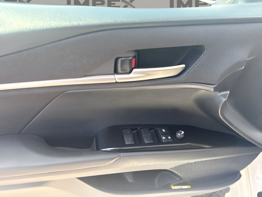 Used 2025 Toyota Camry LE FWD image 23