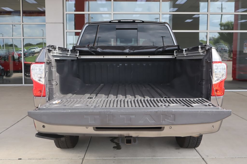 Used 2021 Nissan Titan SV w/ SV Convenience Package AWD/4WD image 8
