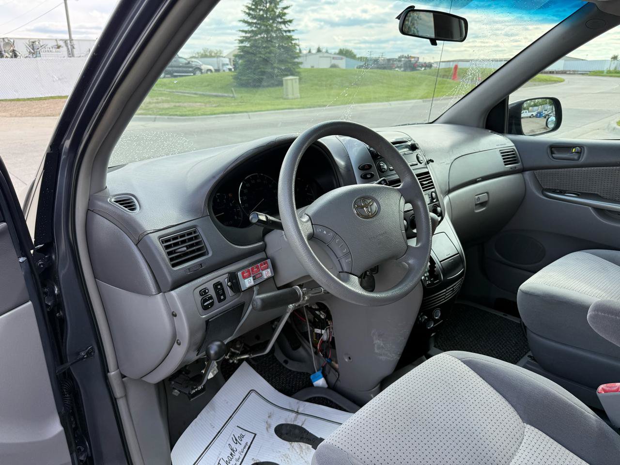 Used 2007 Toyota Sienna CE FWD image 12