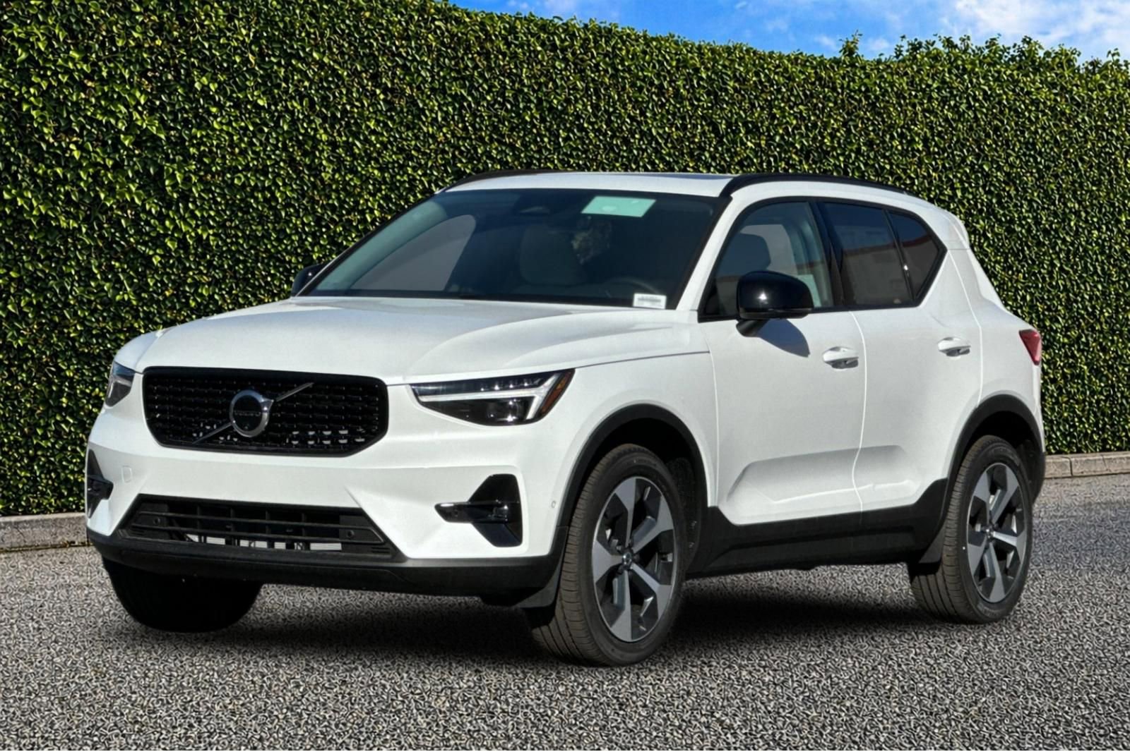 New 2026 Volvo XC40 B5 Plus w/ Protection Package Premier AWD/4WD image 1