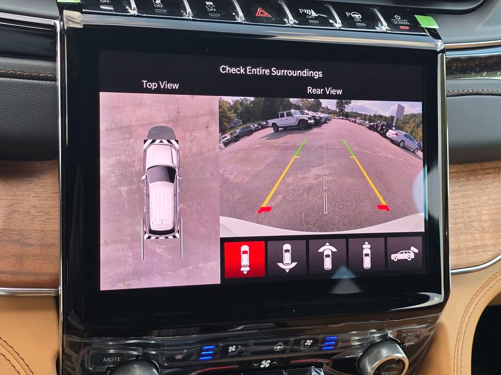 New 2025 Jeep Grand Cherokee Summit image 12