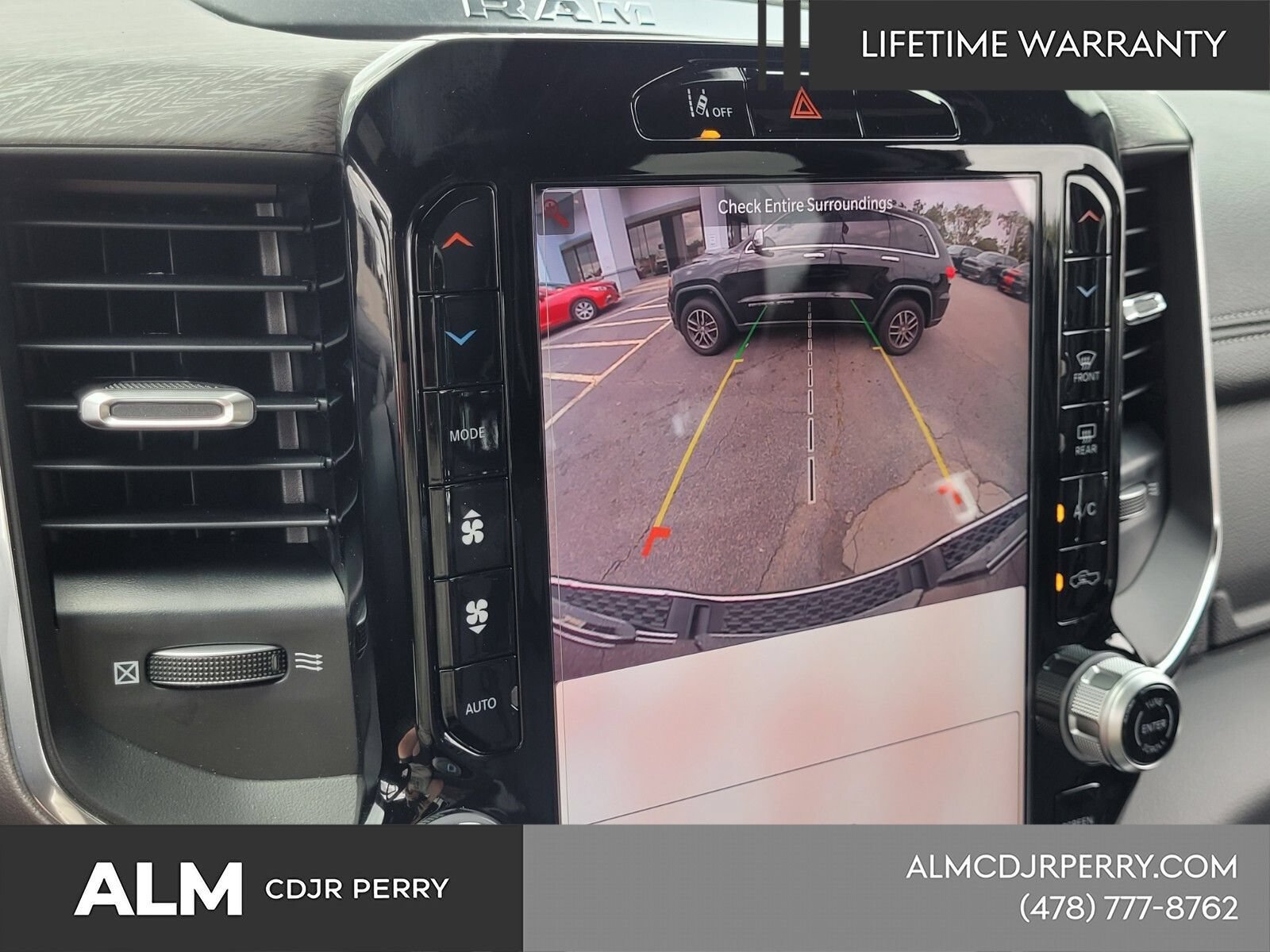 New 2026 RAM 1500 Laramie AWD/4WD image 22