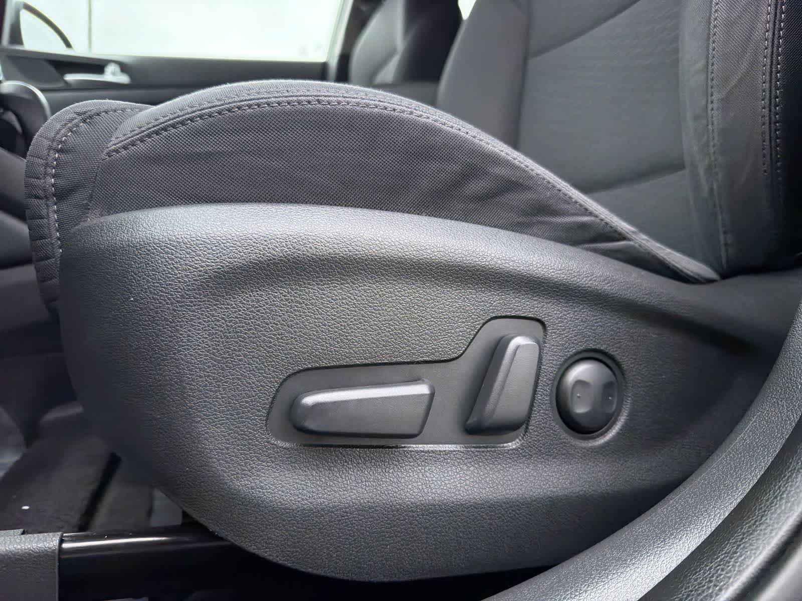 Used 2021 Hyundai Tucson Value AWD/4WD image 18