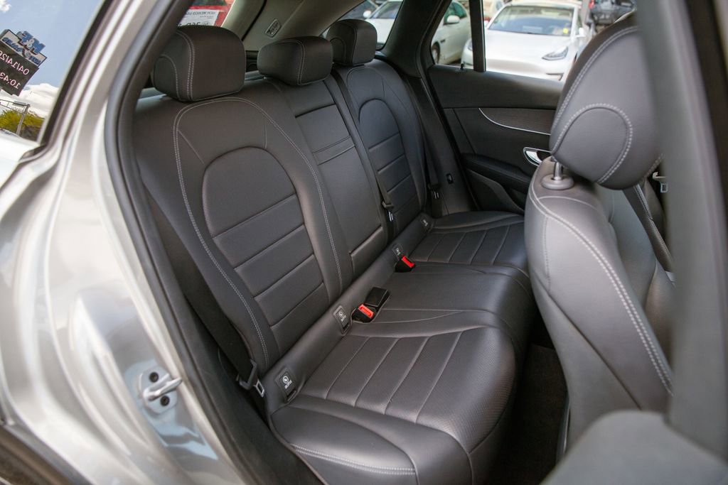 Used 2022 Mercedes-Benz GLC 300 image 12