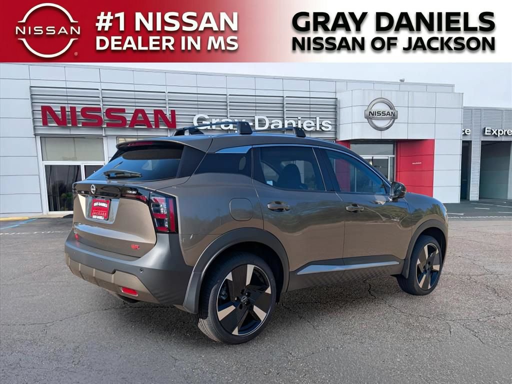 New 2026 Nissan Kicks SR w/ Cold Weather Package FWD image 3