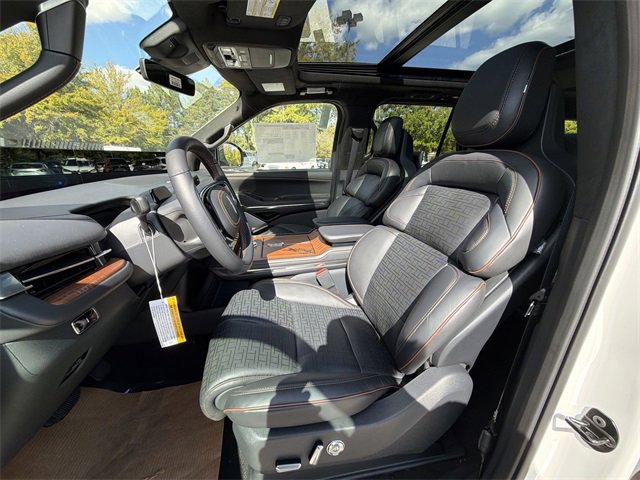 New 2025 Lincoln Navigator L Black Label image 11