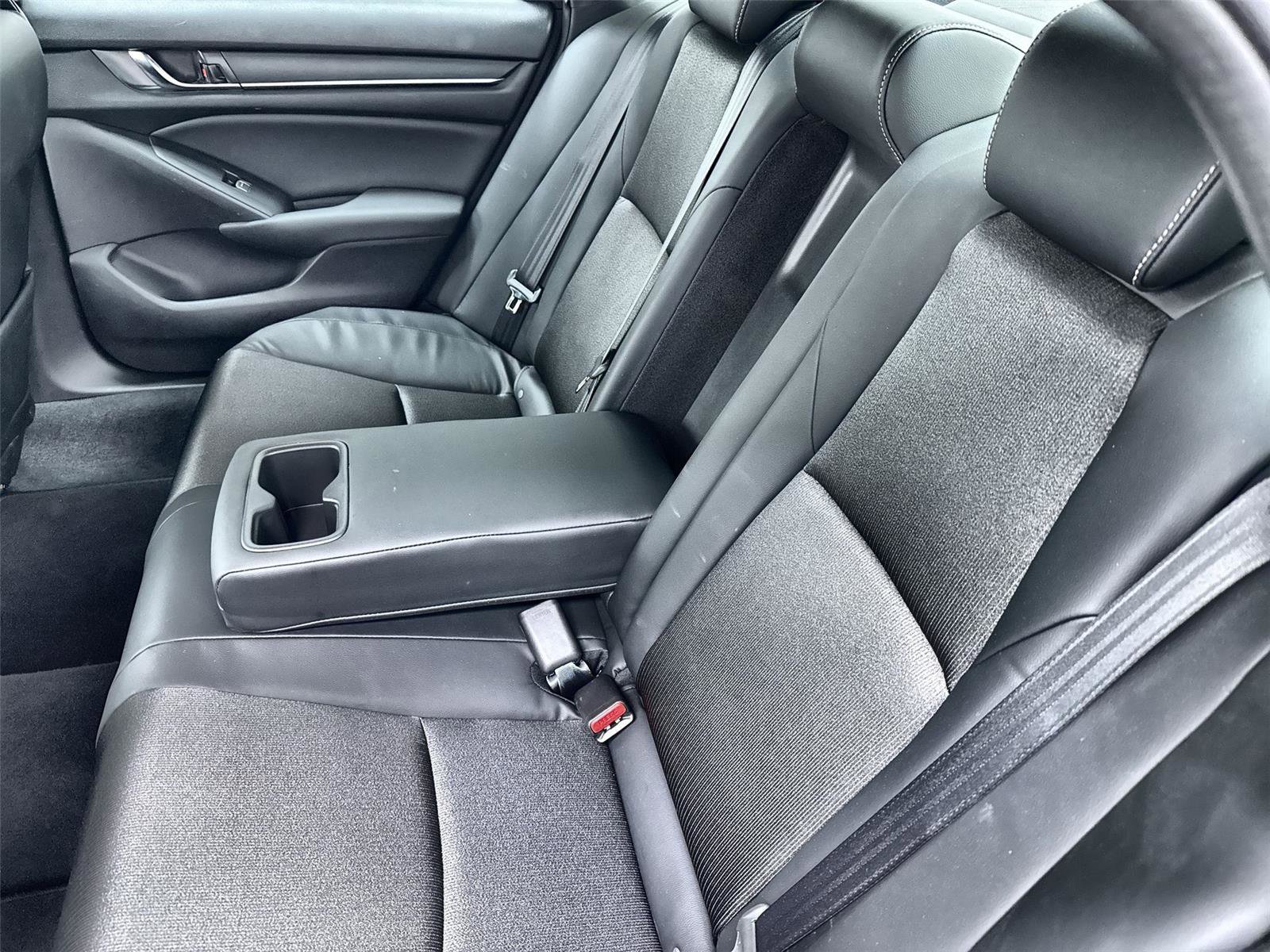 Used 2018 Honda Accord Sport image 24