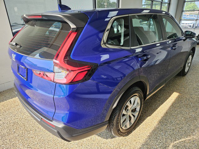 Used 2023 Honda CR-V LX image 2