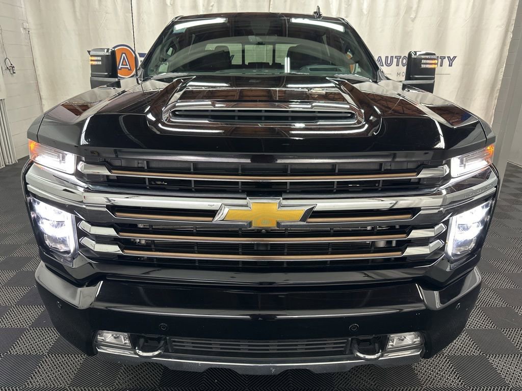 Used 2023 Chevrolet Silverado 2500 High Country w/ Z71 Off-Road Package AWD/4WD image 3