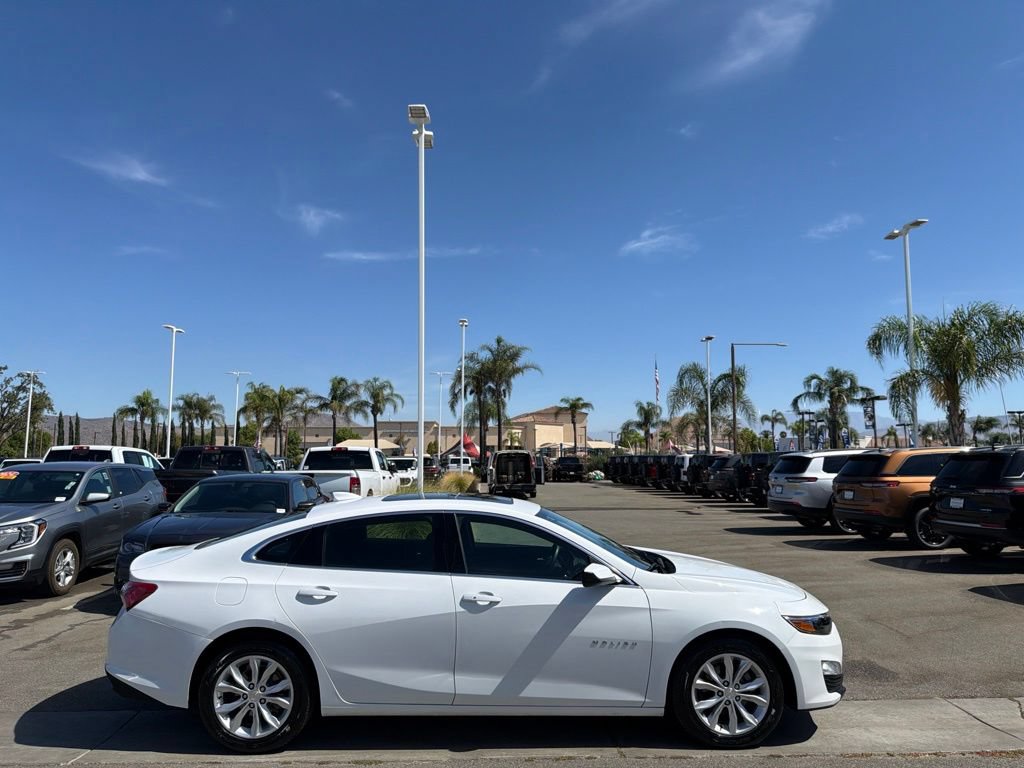 Used 2022 Chevrolet Malibu LT FWD image 9