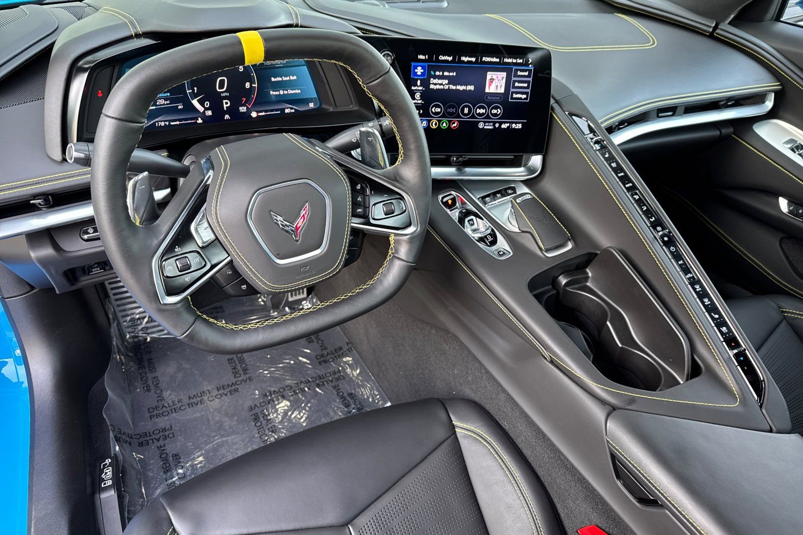 Used 2021 Chevrolet Corvette Stingray Premium Conv w/ Z51 Performance Package image 4