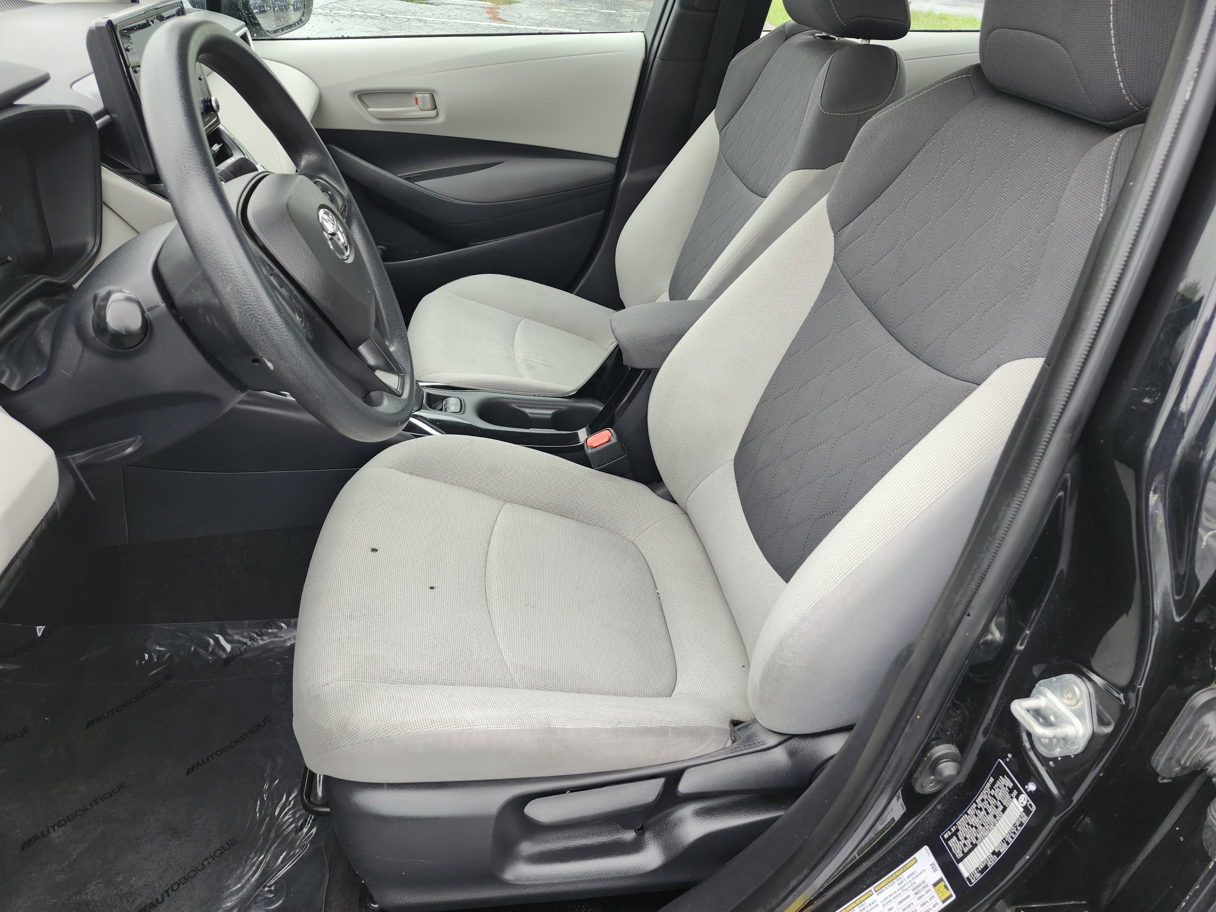 Used 2022 Toyota Corolla LE FWD image 22