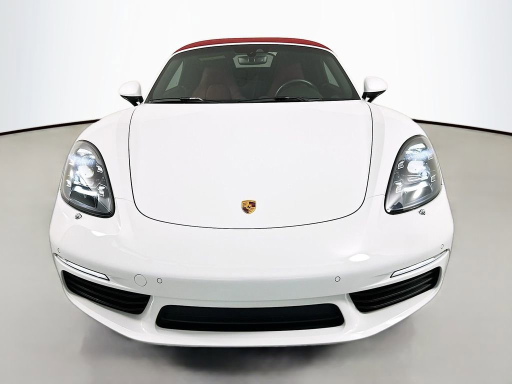 Used 2022 Porsche 718 Boxster image 2