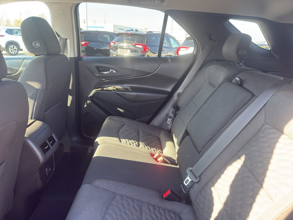 Used 2020 Chevrolet Equinox LT image 32