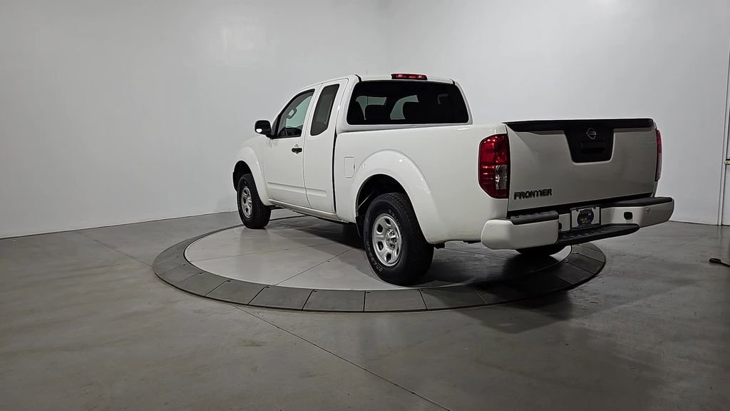 Used 2017 Nissan Frontier S image 3