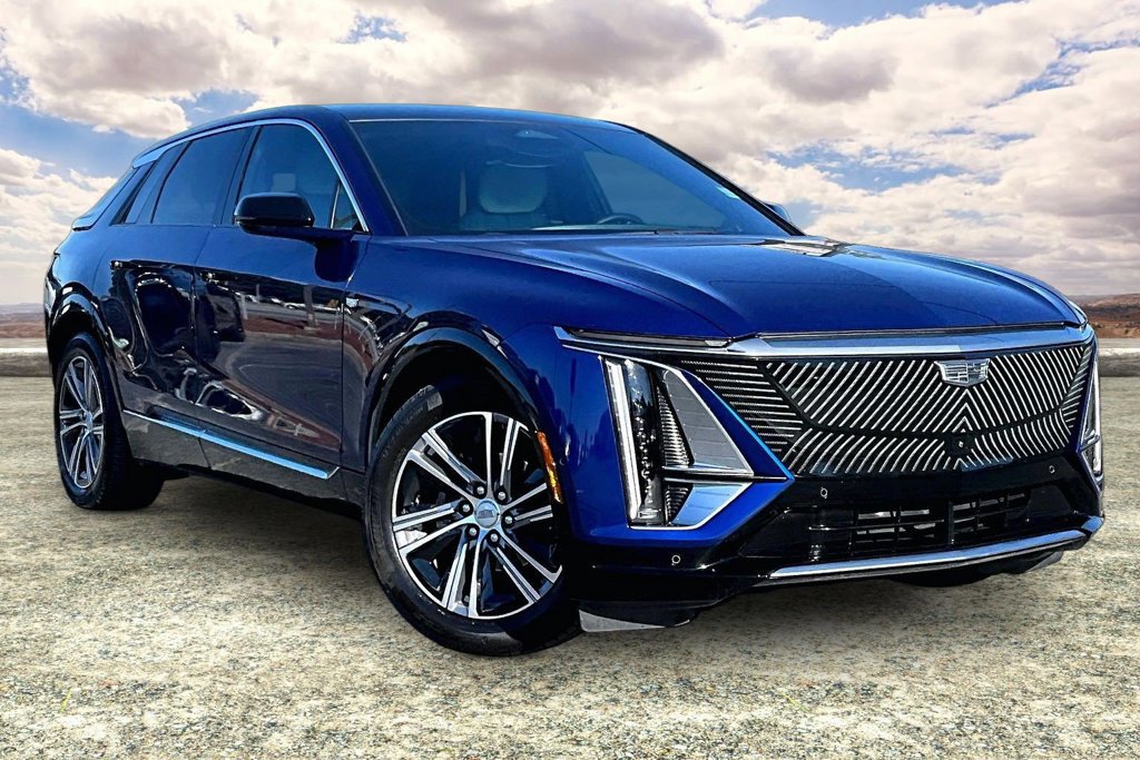 Certified 2024 Cadillac Lyriq Luxury RWD image 1