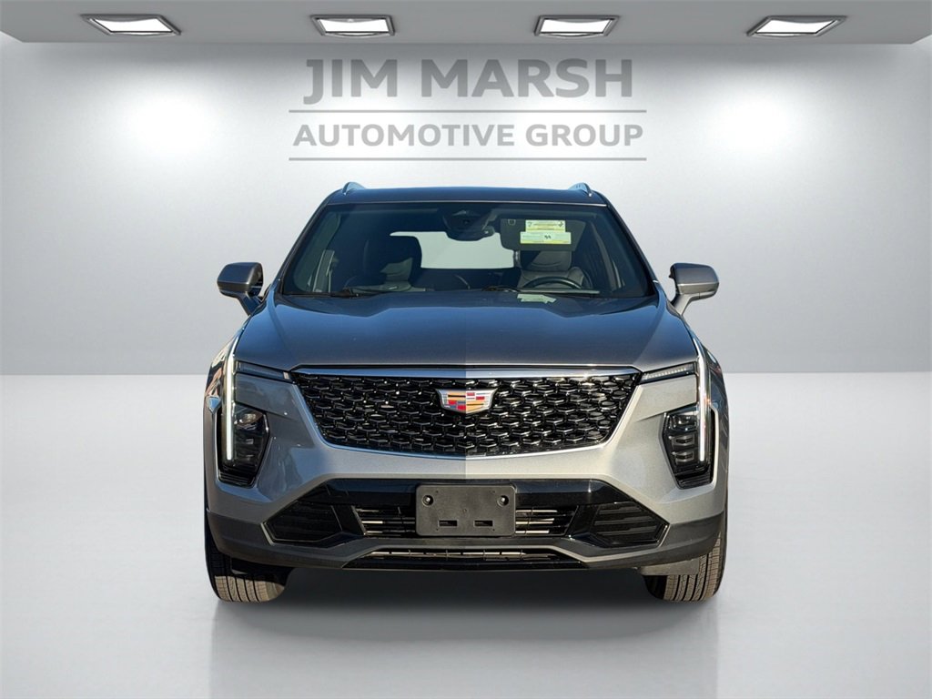 Used 2024 Cadillac XT4 Premium Luxury image 8