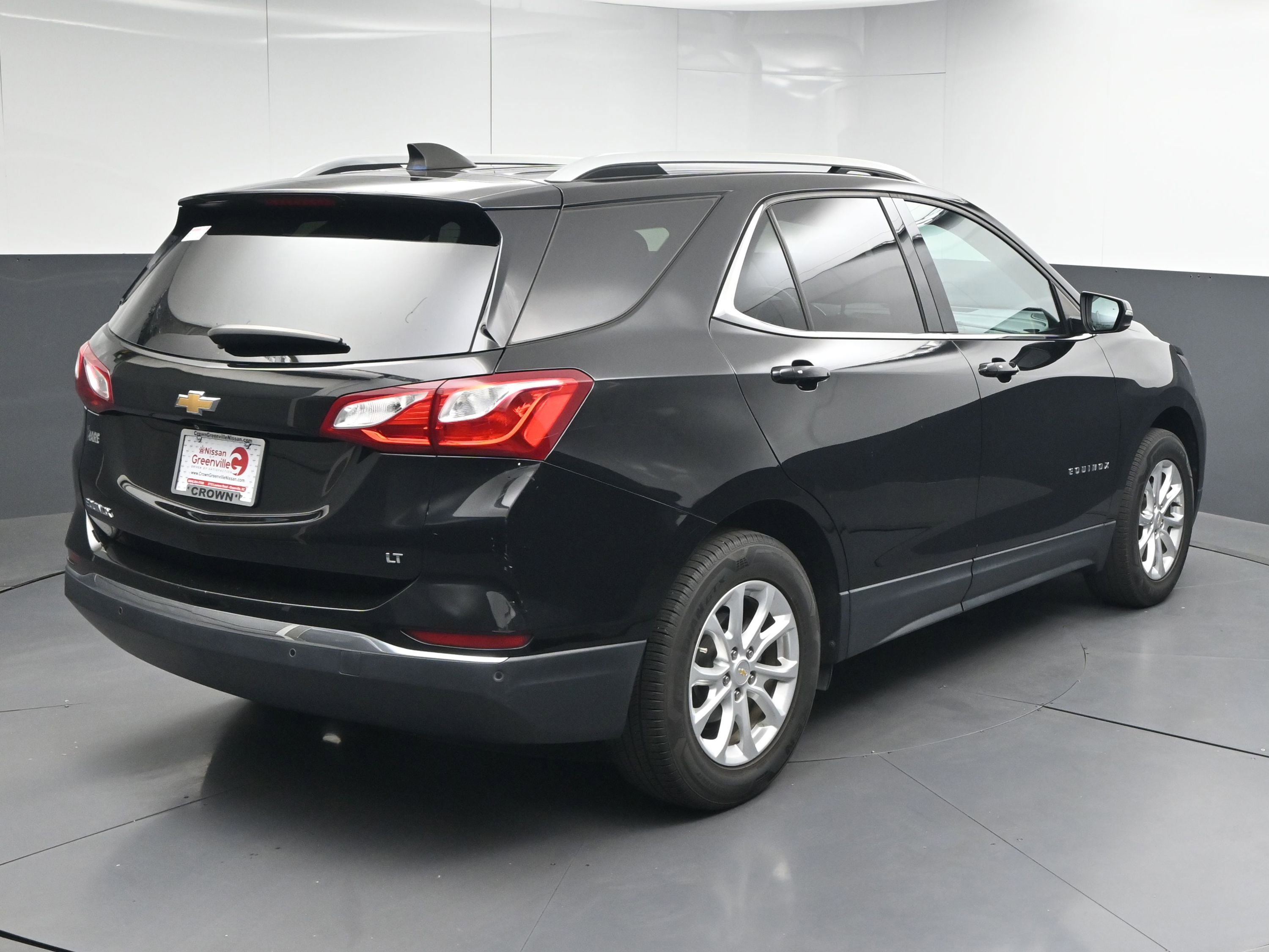 Used 2019 Chevrolet Equinox LT w/ Sun & Navigation Package image 8
