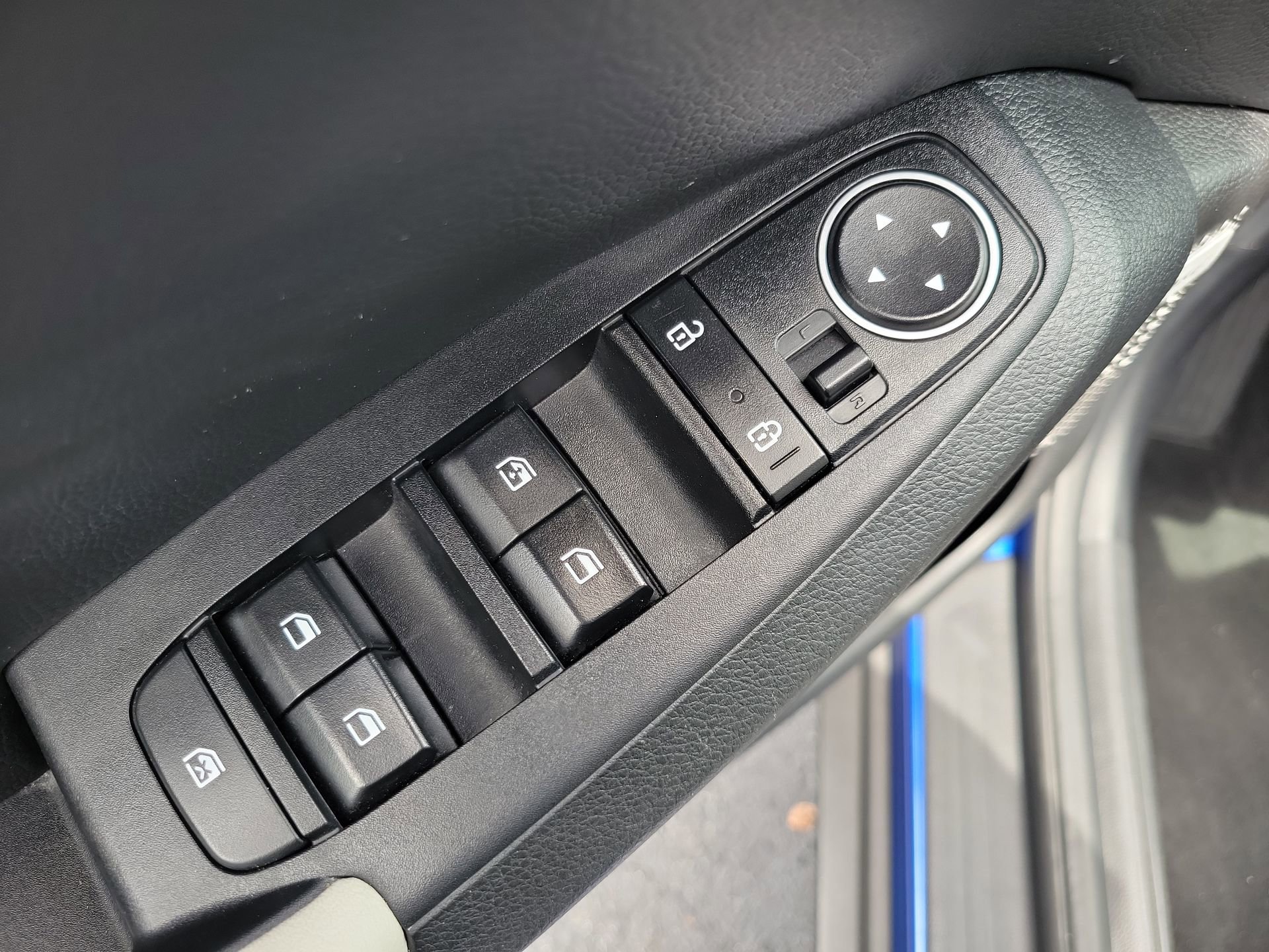 Used 2021 Kia Seltos SX w/ SX Sunroof Package AWD/4WD image 19