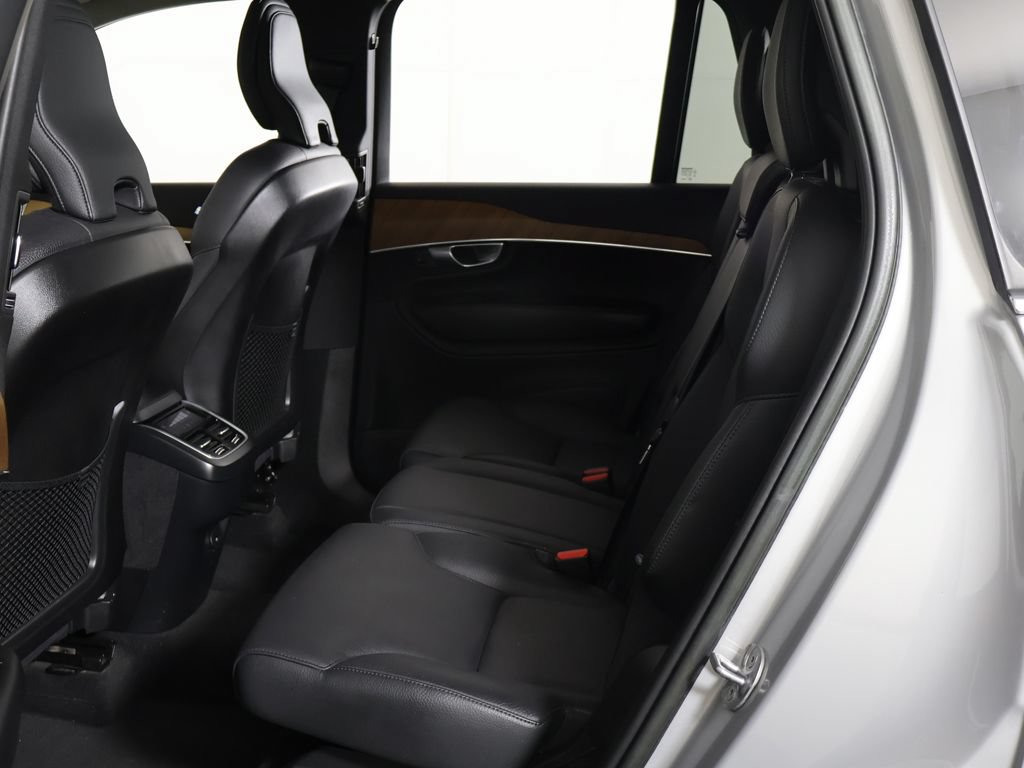 Used 2023 Volvo XC90 B6 Core w/ Climate Package AWD/4WD image 32