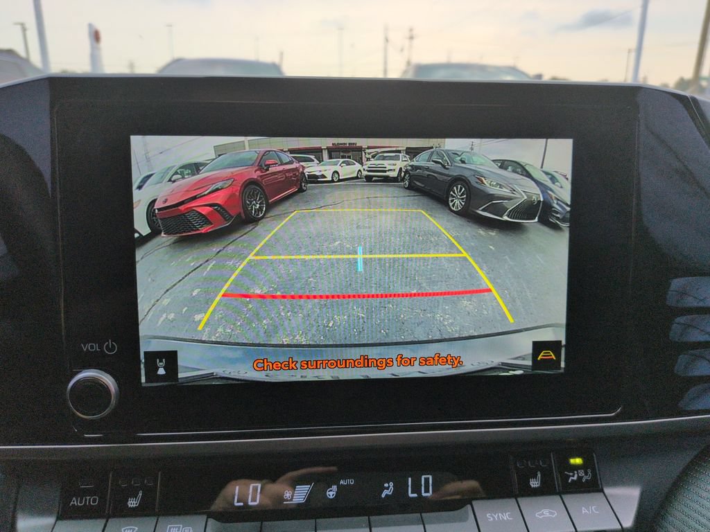 Used 2025 Toyota Camry SE FWD image 20