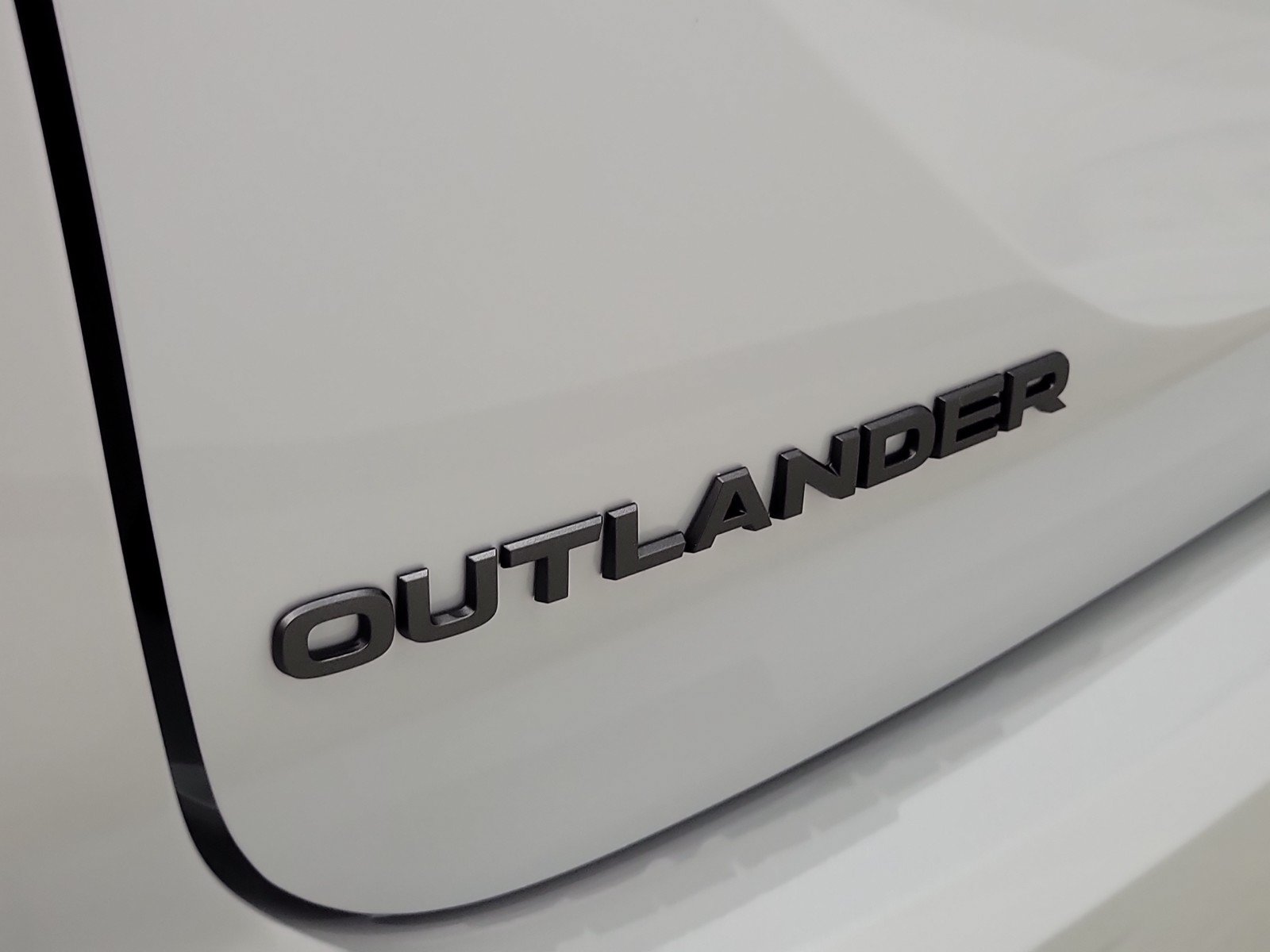 New 2026 Mitsubishi Outlander LE FWD image 7