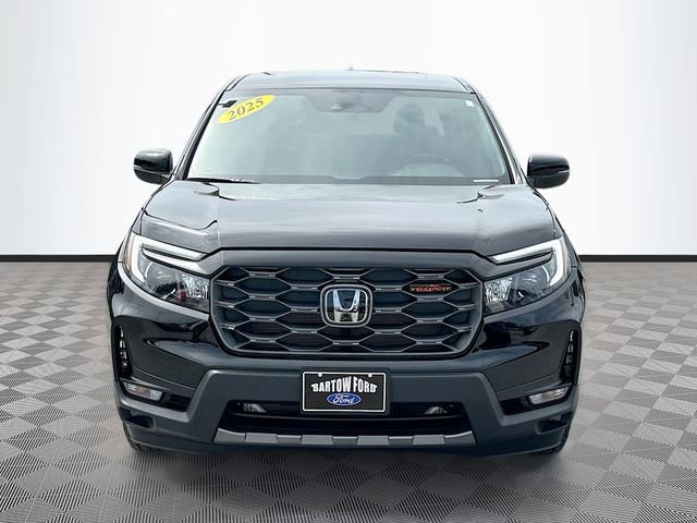 Used 2025 Honda Ridgeline TrailSport image 2