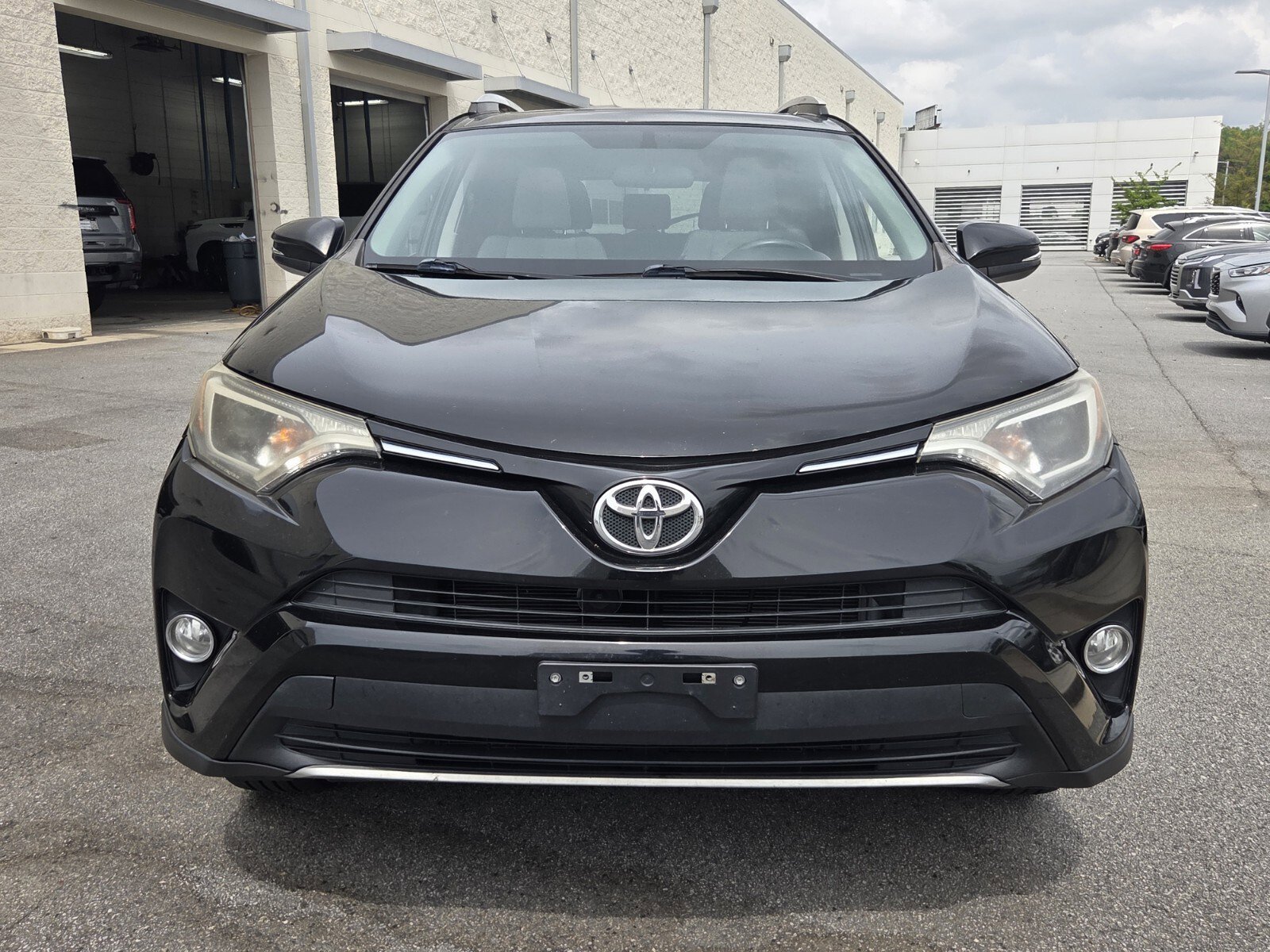 Used 2016 Toyota RAV4 XLE image 2