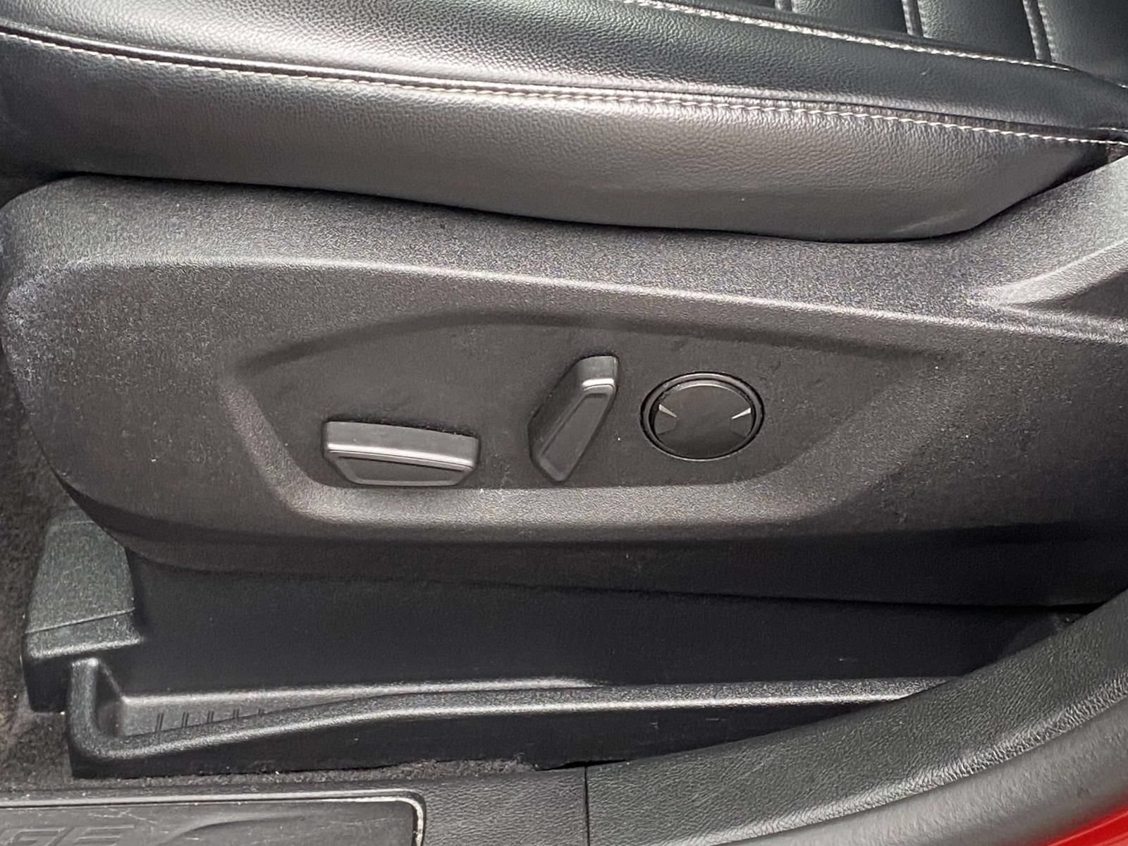 Used 2024 Ford Edge SEL AWD/4WD image 15