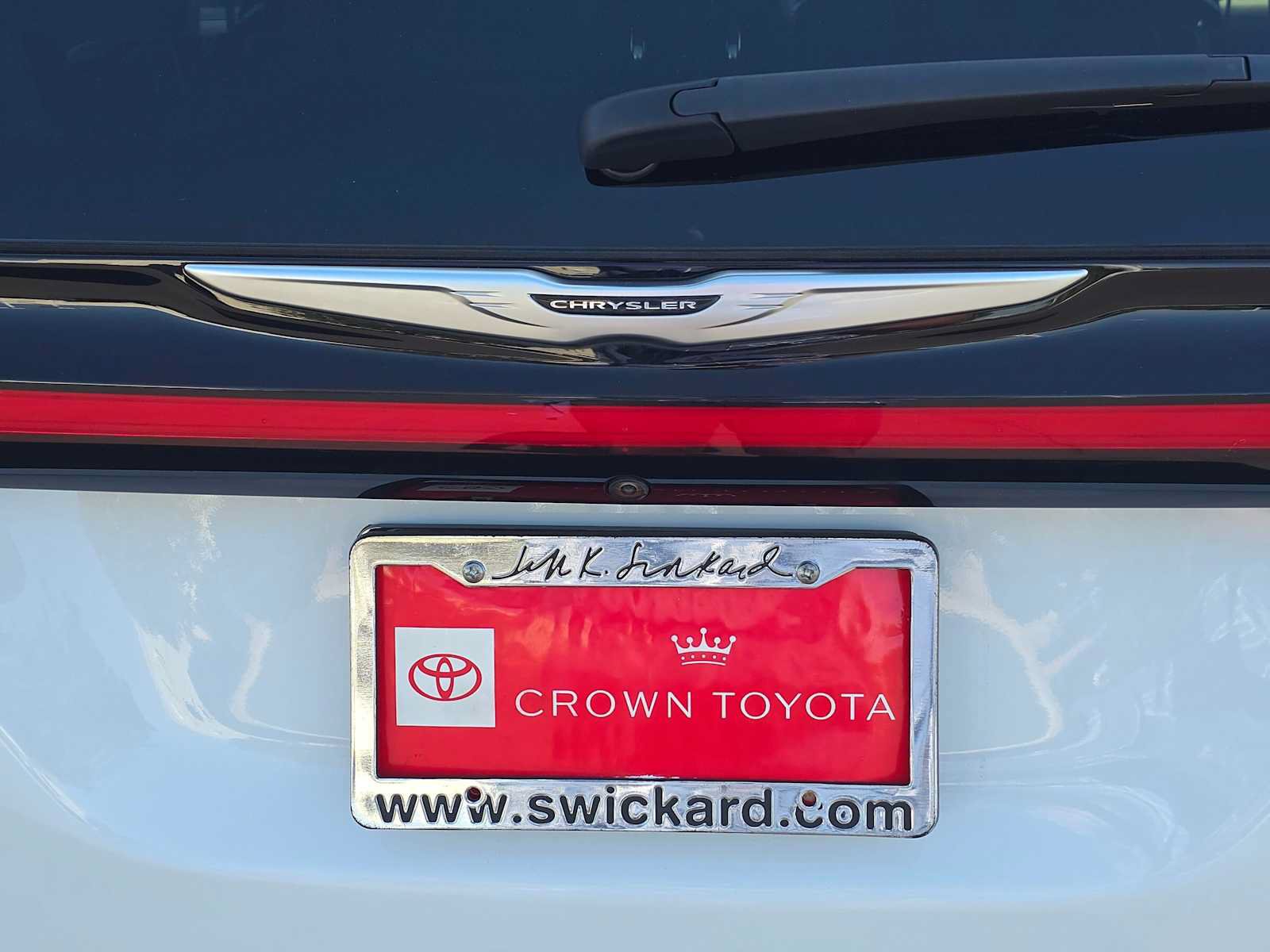 Used 2024 Chrysler Pacifica Limited FWD image 14