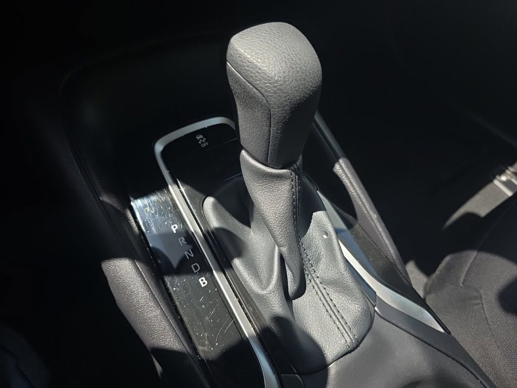 Used 2025 Toyota Corolla LE image 27