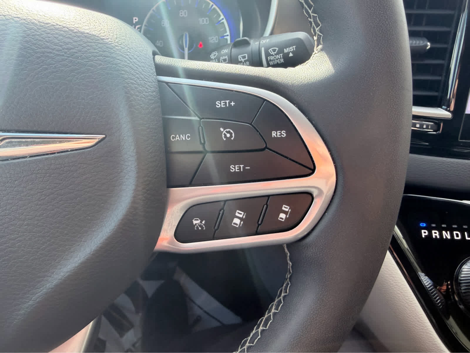 Used 2023 Chrysler Pacifica Touring-L image 24