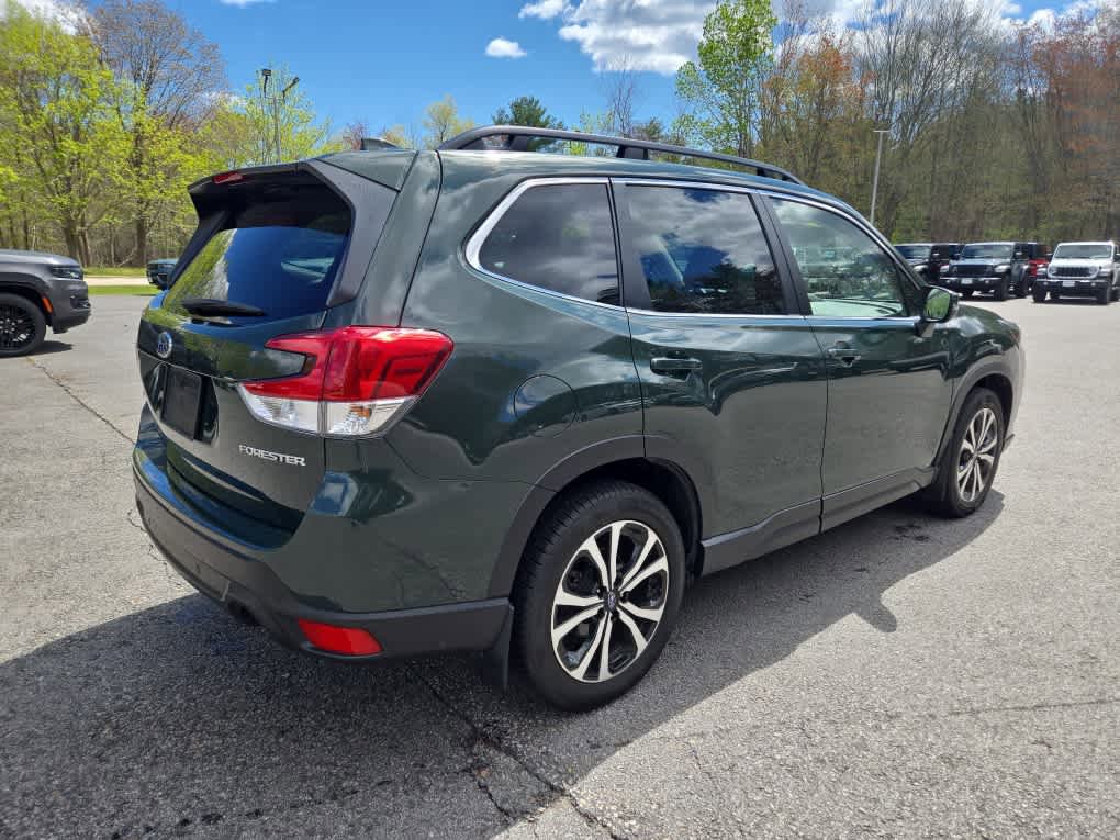 Used 2023 Subaru Forester Limited AWD/4WD image 4